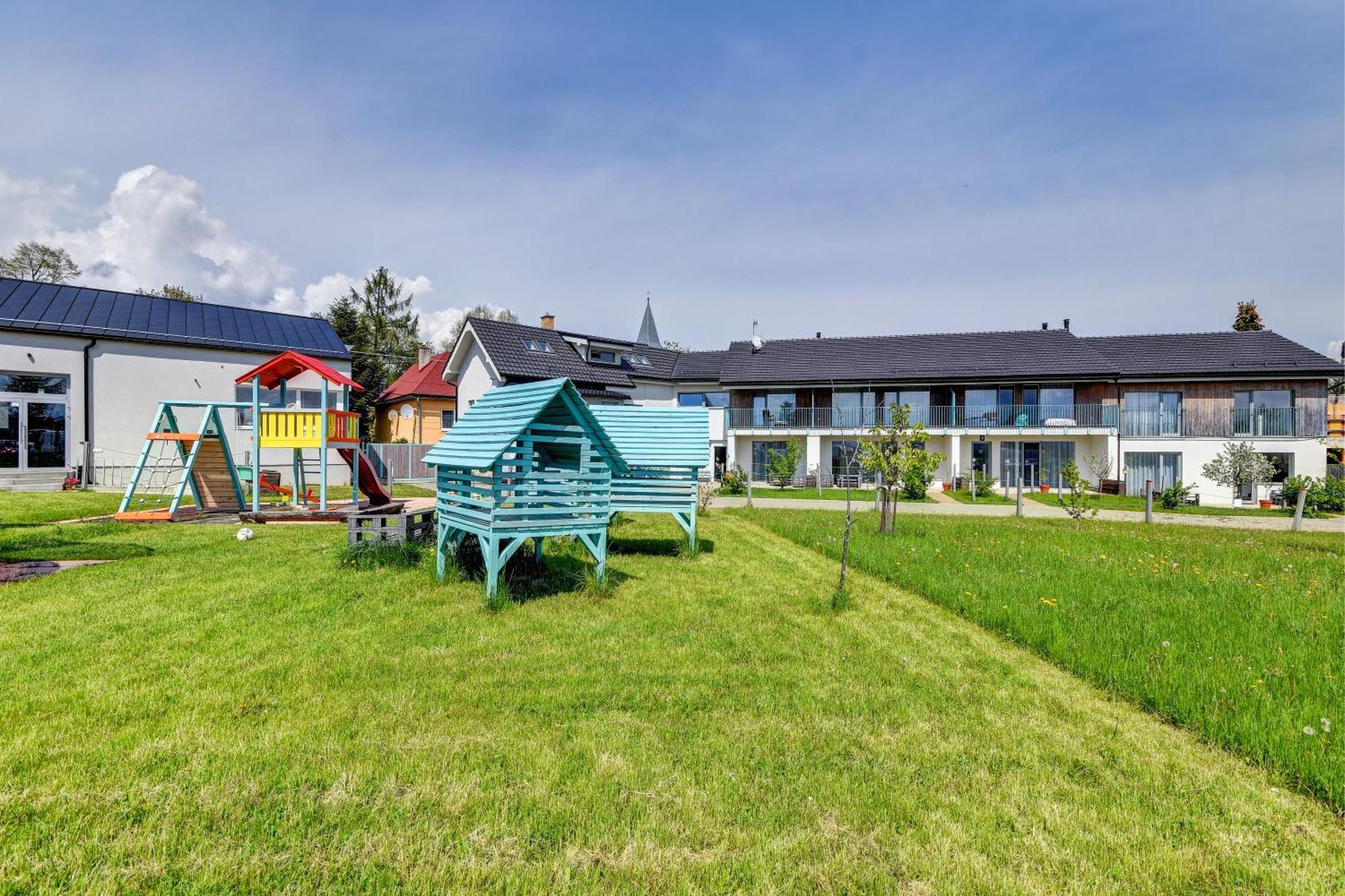 Penzion Ceresnovy Sad & Wellness Vysoke Tatry Exterior photo